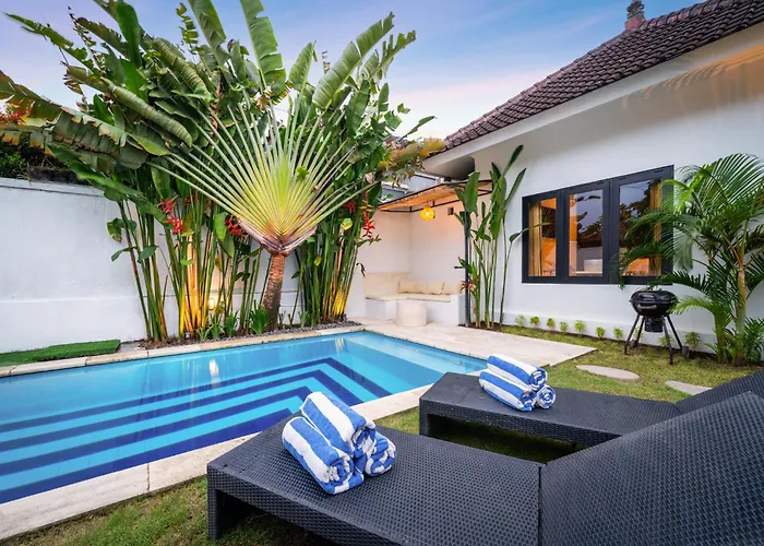 *villa Sari*closed Livingroom*near Beach*canggu* Villa *